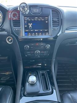 کرایسلەر 300